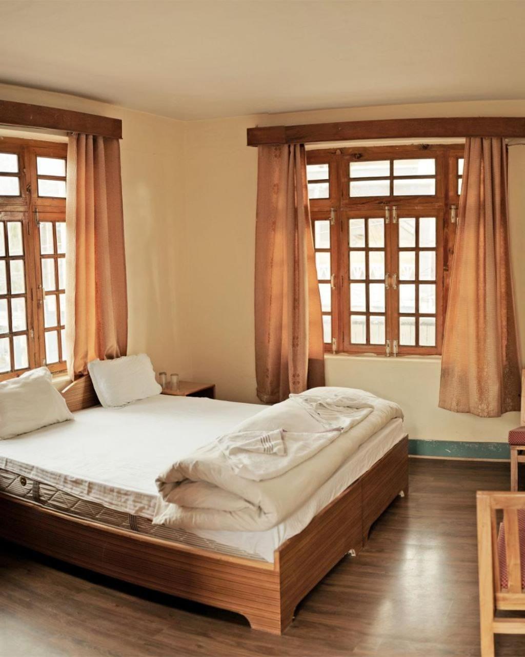Hotel Lonchay Residency Leh Esterno foto