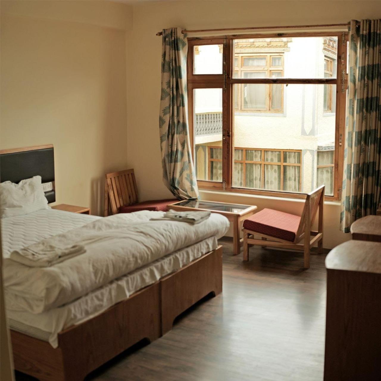 Hotel Lonchay Residency Leh Esterno foto