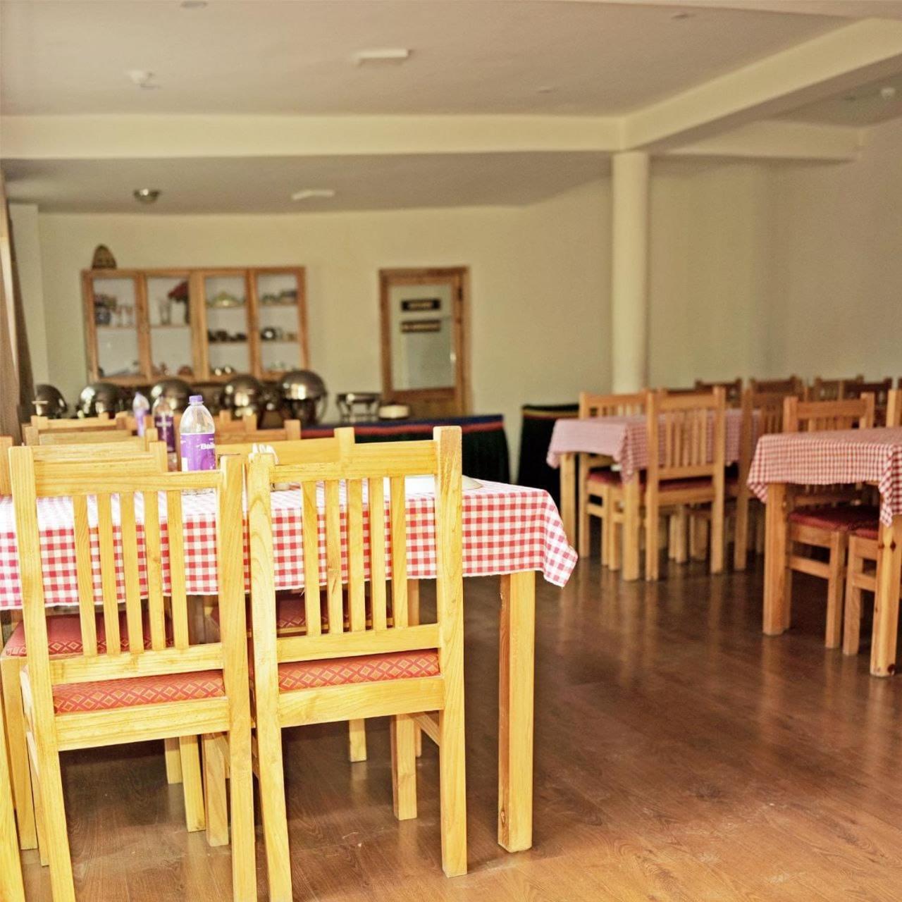 Hotel Lonchay Residency Leh Esterno foto