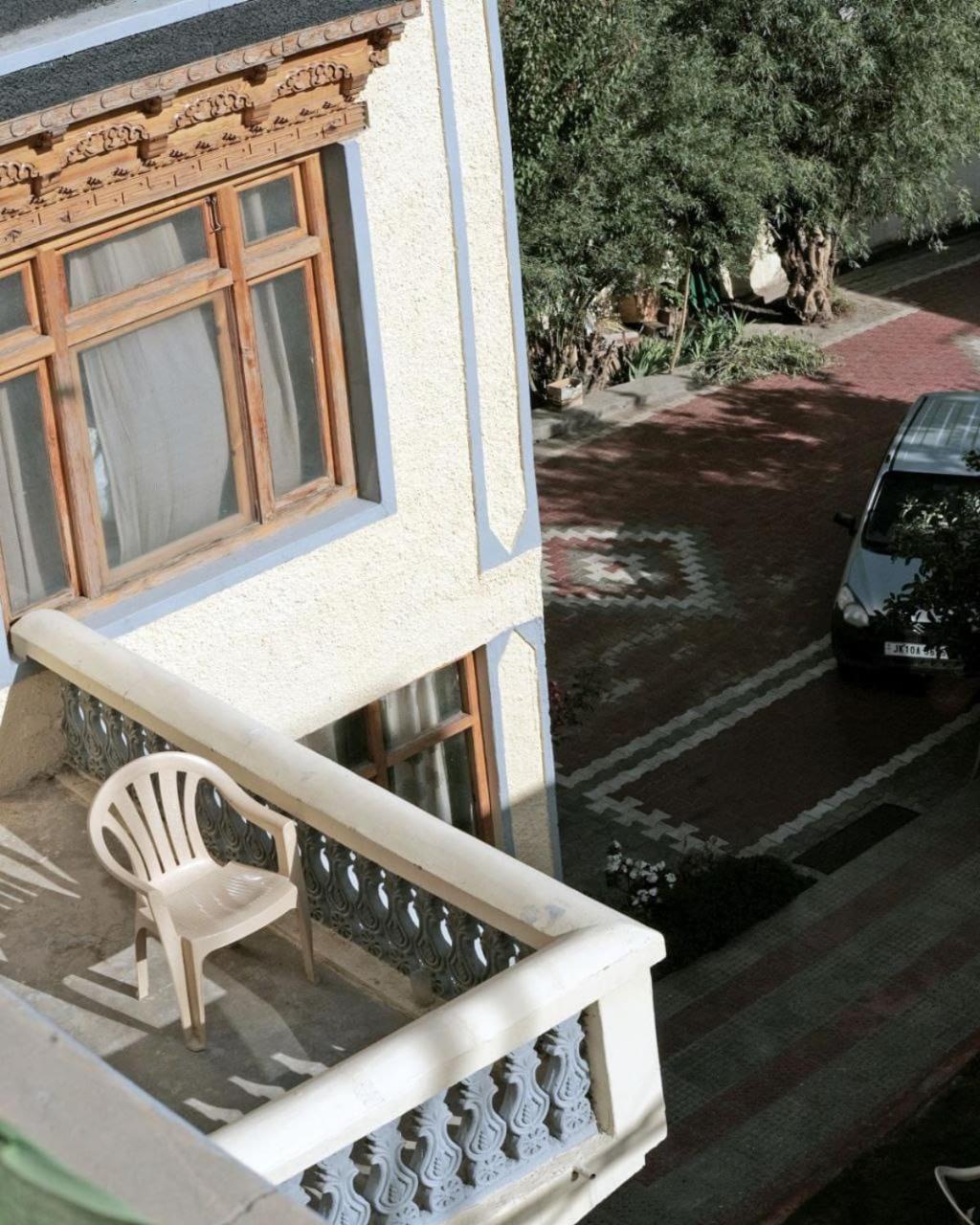 Hotel Lonchay Residency Leh Esterno foto