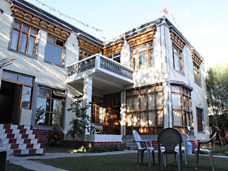 Hotel Lonchay Residency Leh Esterno foto